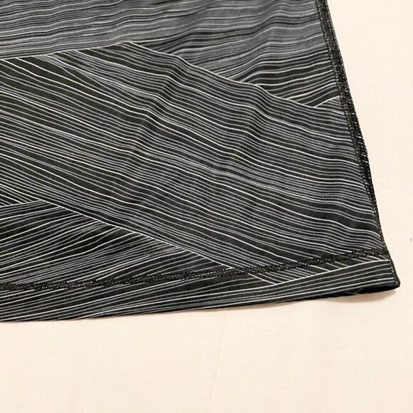 Under Armour Womens Shirt Size Large Heatgear Fitted Tshirt - Picture 15 of 16